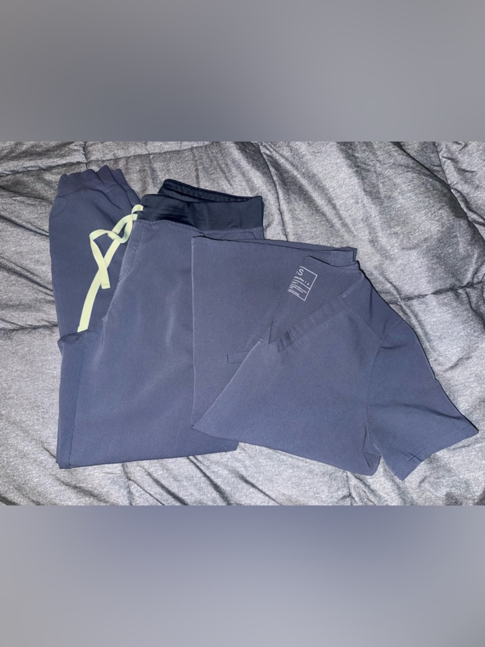 Figs Women's space navy scrub set